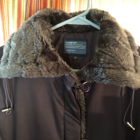 Coat - Picture 7 of 9